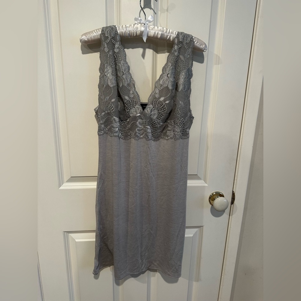 Natori Gray Lace Chemise no tag and never been used